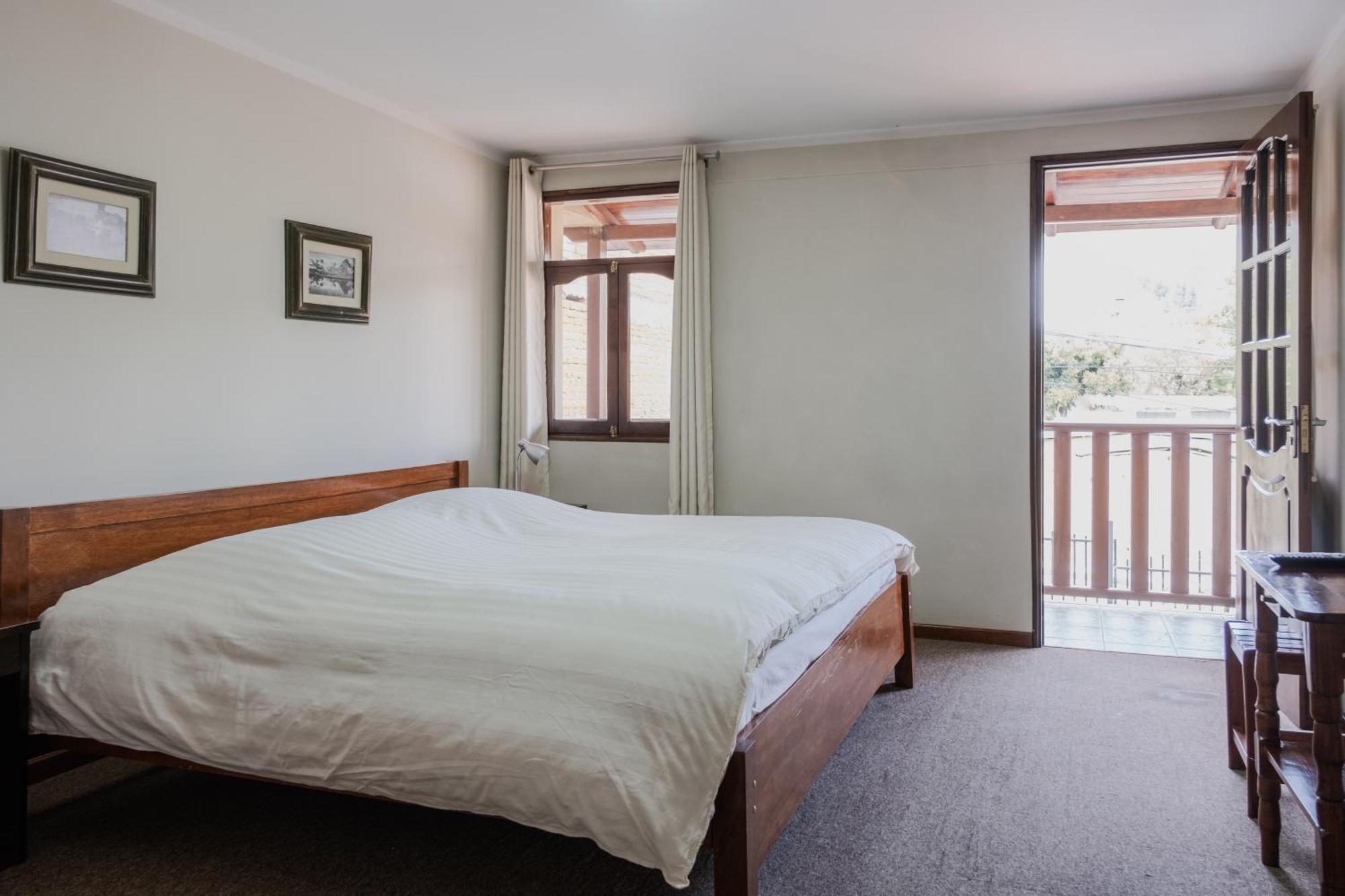 Hotel Santa Cruz Уарас Екстериор снимка