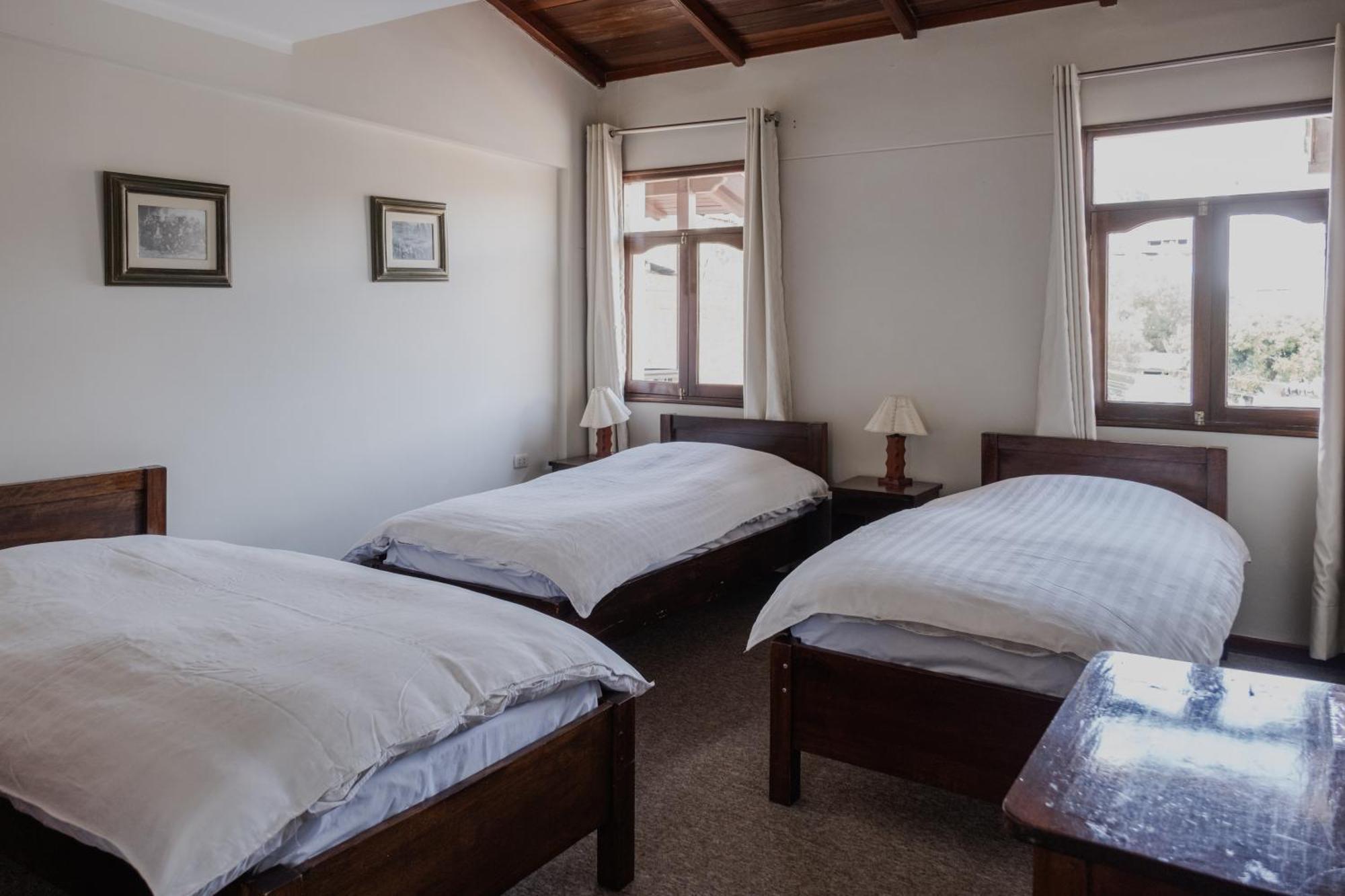 Hotel Santa Cruz Уарас Екстериор снимка