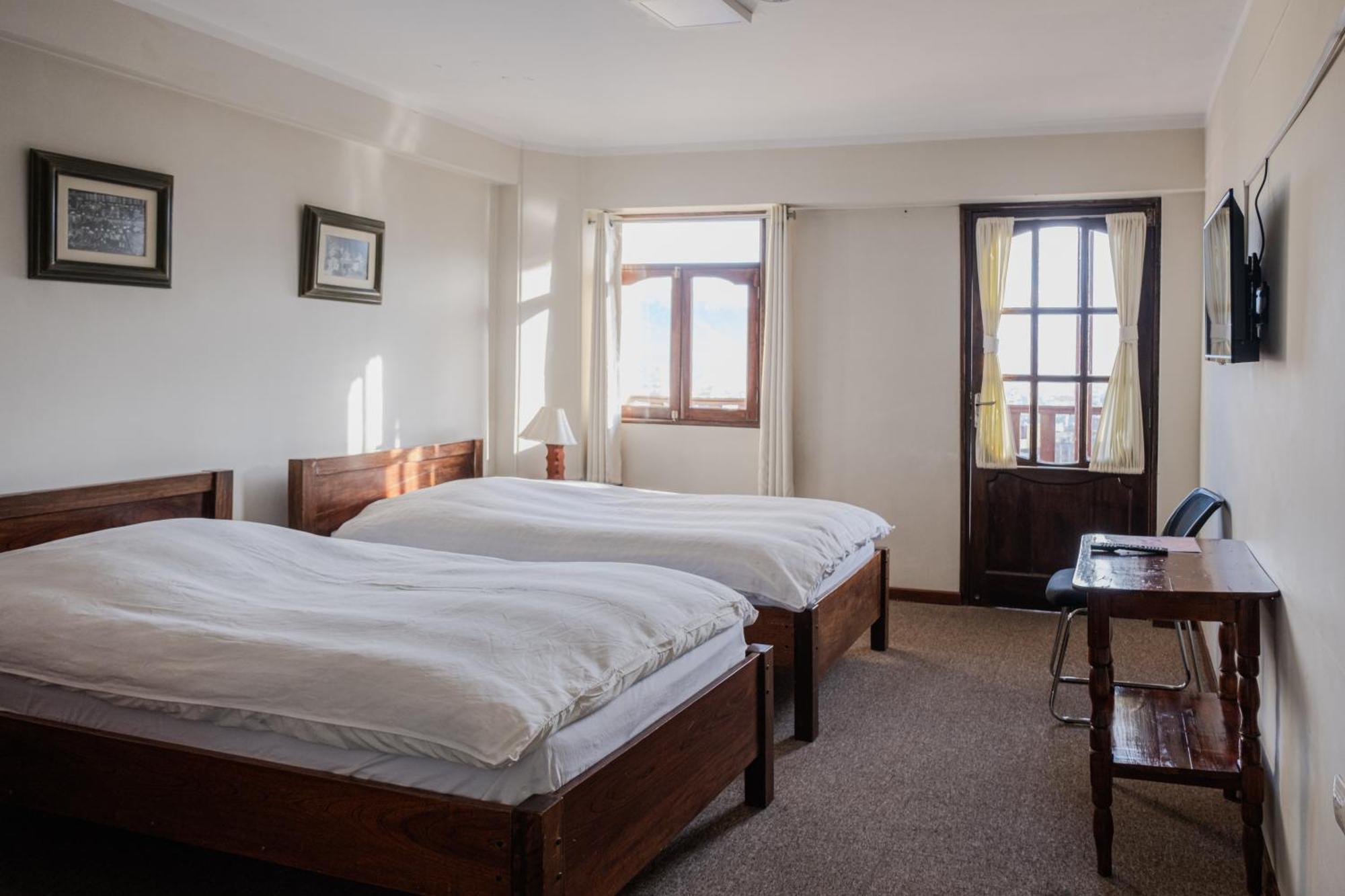 Hotel Santa Cruz Уарас Екстериор снимка