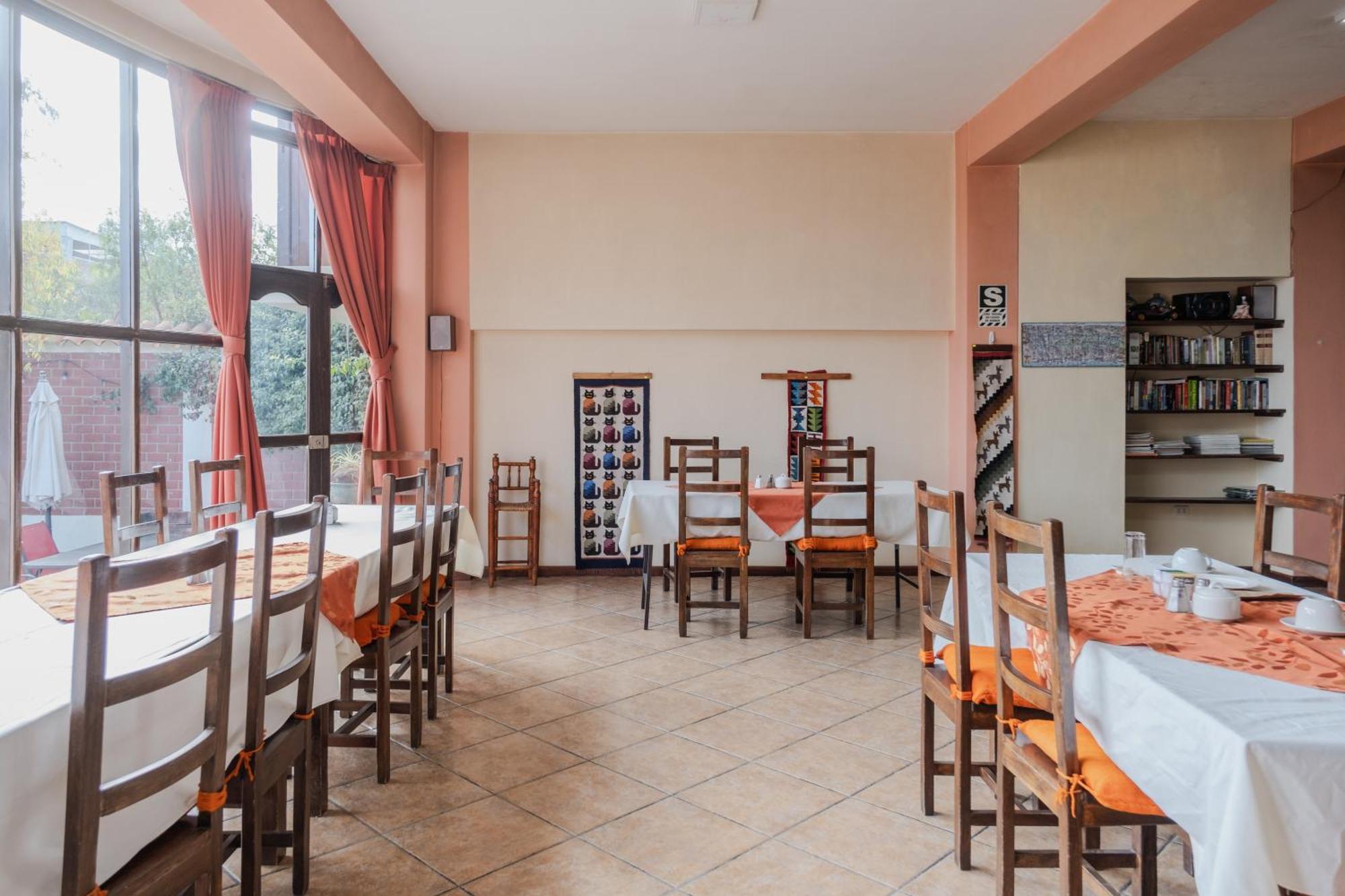 Hotel Santa Cruz Уарас Екстериор снимка
