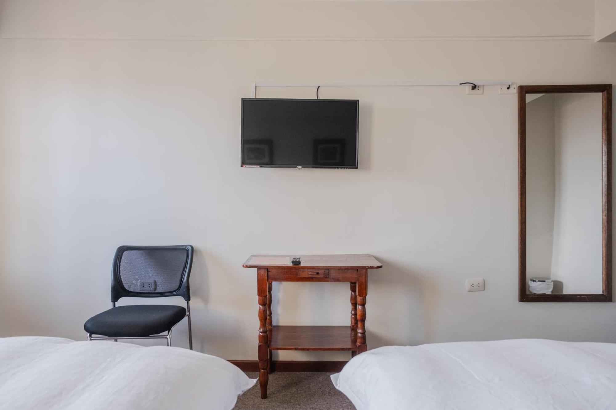 Hotel Santa Cruz Уарас Екстериор снимка