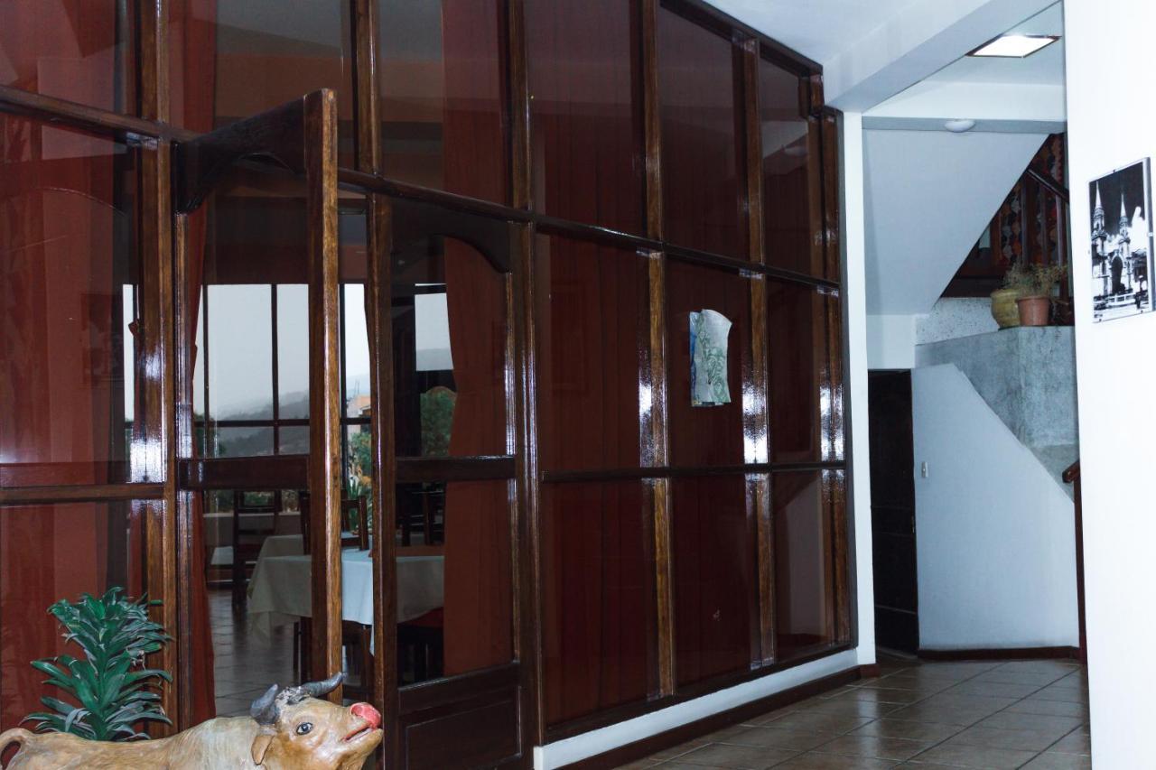 Hotel Santa Cruz Уарас Екстериор снимка
